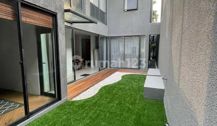 Siap Huni, Rumah, 2 Lantai, SHM, Dekat Akses Bus Kota, Dekat Akses Tol