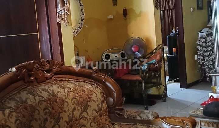 Can be financed with a mortgage, House, 2 Floors, Freehold Certificate, Near Transjakarta Access, Move-in Ready