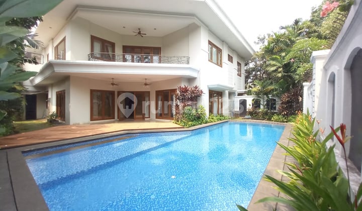 Disewakan Rumah Bagus Modern 2Lantai Pondok Indah Jakarta Selatan