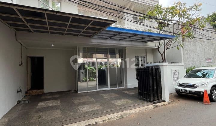 Rumah Modern 2 Lantai Bagus di Cipete Jakarta Selatan Termurah