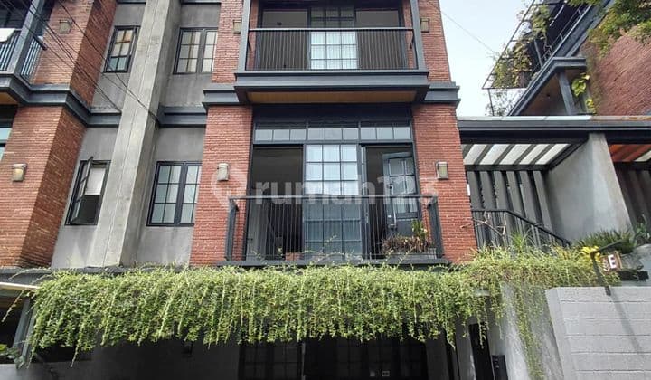 Disewakan Rumah Bagus di Cipete Dekat ke Stasisun MRT