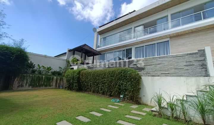 Villa Pantai Melasti Ungasan Kuta