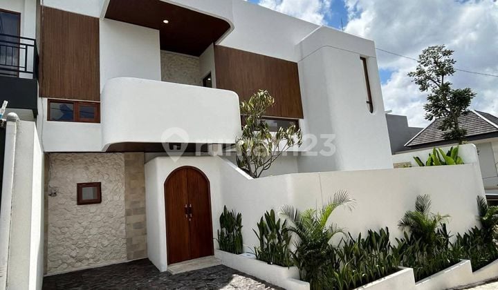 Villa Tumbak Bayuh Pererenan