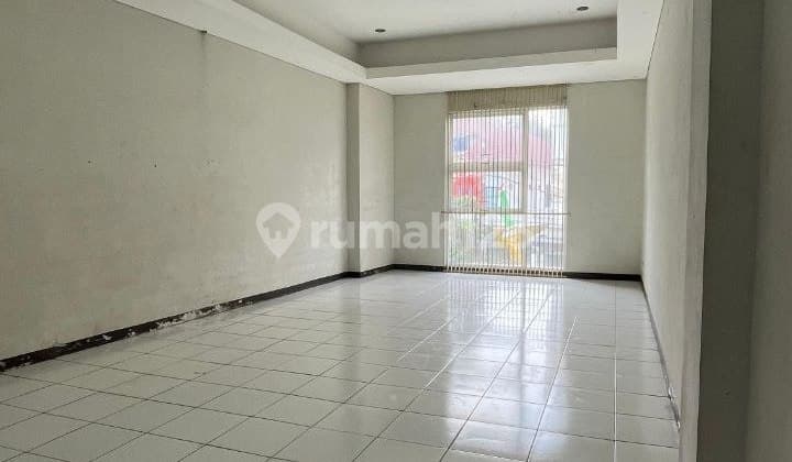 Ruko Strategis Pusat Kain Siap Huni di Jl.ence Azis