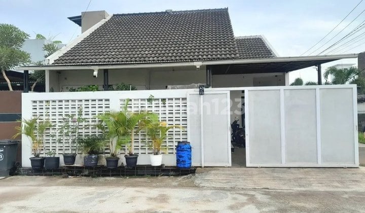 Rumah 1 Lantai Minimalis Sudah Renov di Tci