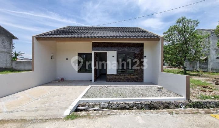 New home within the Cipamokolan cluster.