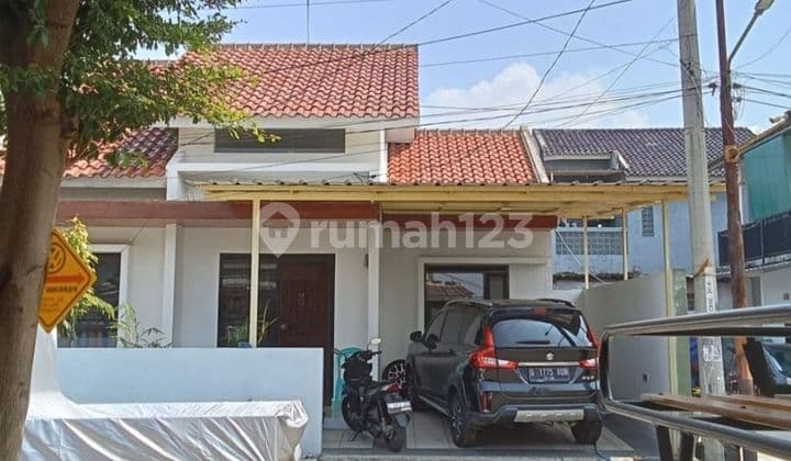 Rumah 1 lantai semi furnish di Terusan buah batu