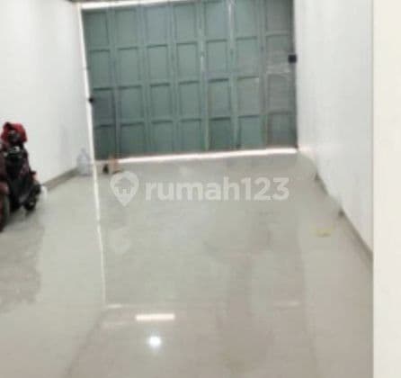 Ruko baru lokasi mainroad siap huni di Holis