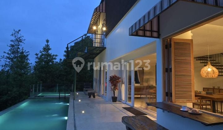 Fully furnished villa house ready to occupy in Lembang - Dago Bengkok.