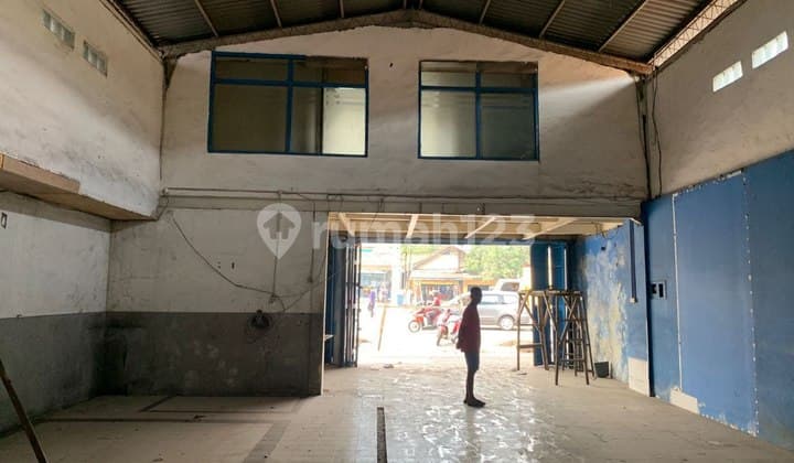 Ruko Gudang Lebar Muka 12 M Siap Huni di Rancaekek