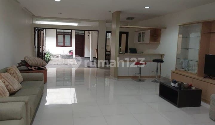 Rumah 2 Lantai Semifurnish Siap Huni Di Setra Duta