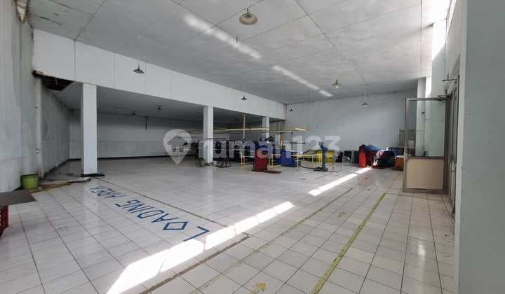 Gudang Bagus Siap Huni Akses Fuso di Sayap Caringin