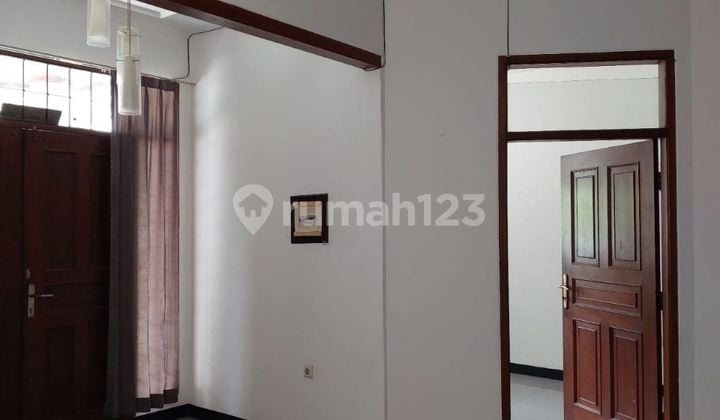 Rumah 2 Lantai Siap Huni Di Istana Regency Pasteur