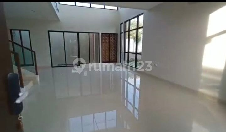 Rumah Luas 2 Lantai Siap Huni Di Summarecone Bandung