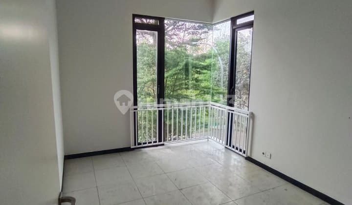 Rumah Besar Siap Huni Di Kota Baru Parahyangan