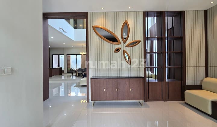Rumah Mewah 2 Lantai Hook Di Summarecon Bandung