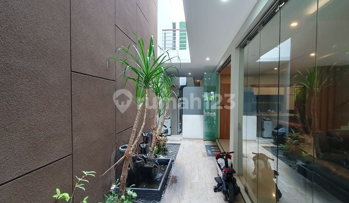 Rumah Bagus Semi Furnish Bagus di Mekar Wangi