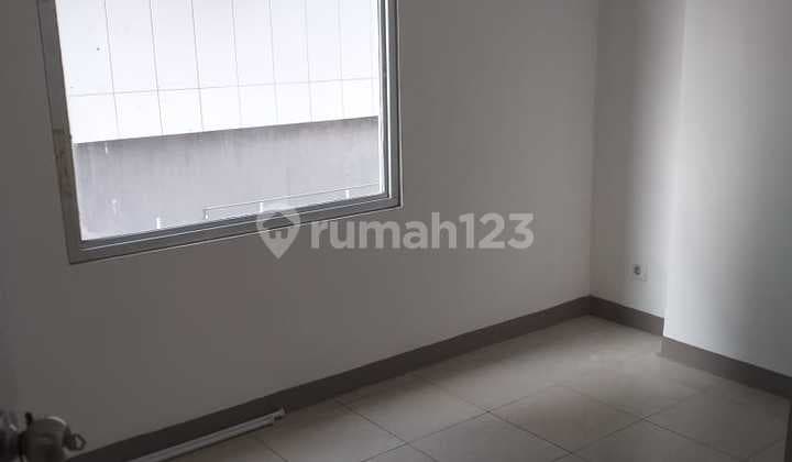 Disewakan Tahunan Apartemen Greenbay Pluit 2BR Unfurnish Tower H Lantai Rendah View Mall