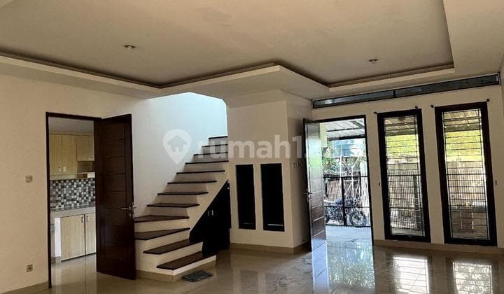Rumah 2 Lantai Bagus Murah Siap Huni Tanah Kusir, Jakarta Selatan