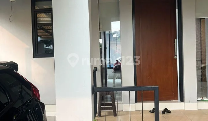 Rumah Baru 3.1 M Ada Kolam Renang Pondok Ranji Tangerang Selatan