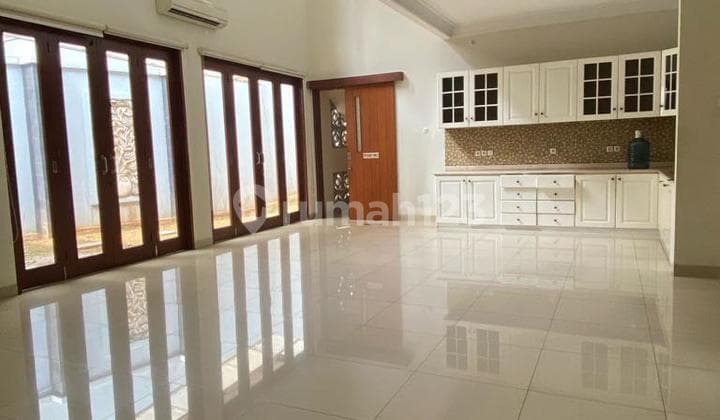 Miliki Rumah 2 LT. di Prime Area Menteng Jakarta Pusat Hanya 25 M Saja