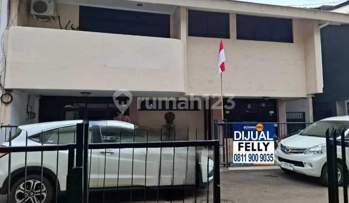 Quick Sale 3-Story House, Move-in Ready, Strategic Area, Gunung Sahari, Central Jakarta.