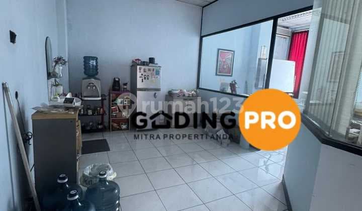 Selling Fast: 4.5-Story Commercial Building, Mangga Besar Location, West Jakarta