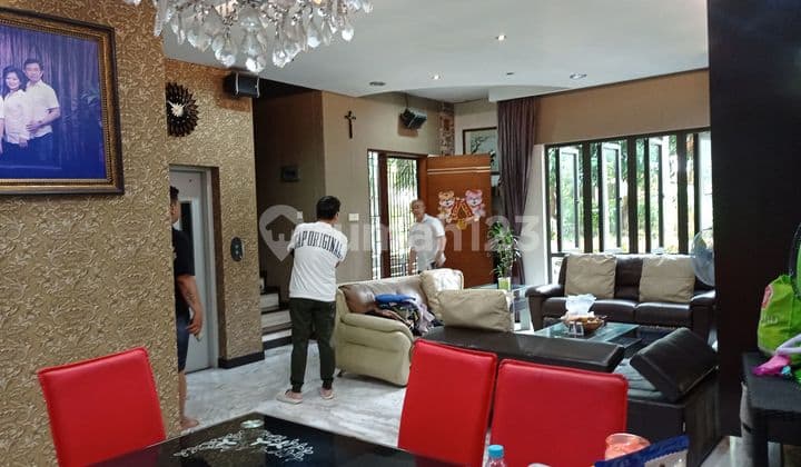 Dijual Rumah Springhill di Jln Benyamin Sueb