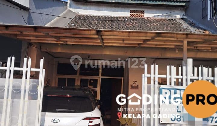 For Sale House on Jalan Agung Utara