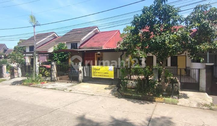 Rumah di Bukit Cimanggu City blok V Tanah Luas Harga Miring