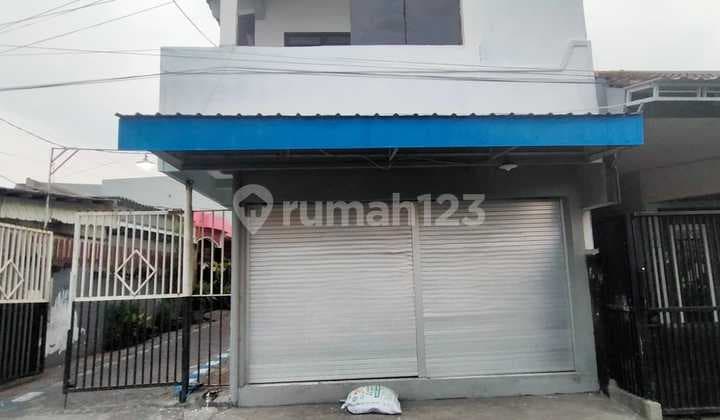 Rumah Usaha Manukan Adi dekat SMAN 11 - Bangunan 2 Lantai