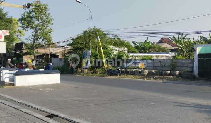 Good Strategic Land on Jl. Sidojangkung Menganti Gresik - South Facing Good Strategic Land on Jl. Sidojangkung Menganti Gresik - South Facing