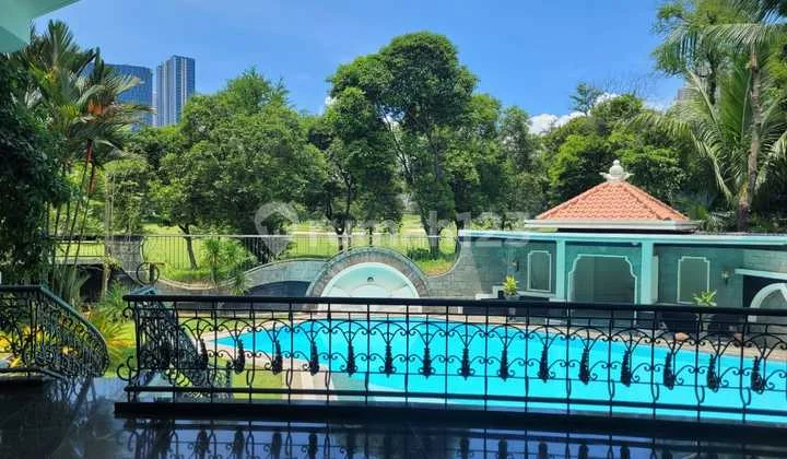 BEST DEAL - Rumah Classic Mewah Golf View Graha Famili BEST DEAL - Rumah Classic Mewah Golf View Graha Famili