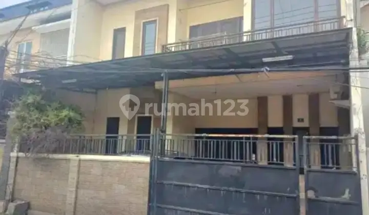 Lebak Jaya House - Well-Maintained Building, Strategically Located in East Surabaya