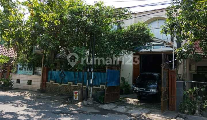1 Lantai Terawat Rumah di Gunawangsa MERR / STIKOM