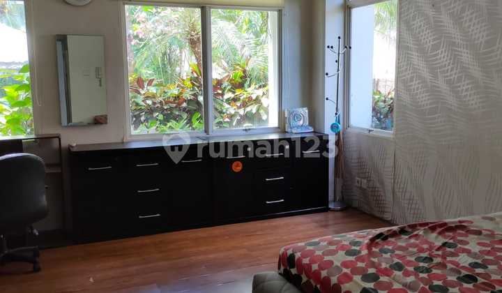 View Pool Apartemen Cosmopolis Tower A (paling diminati) Lantai 1