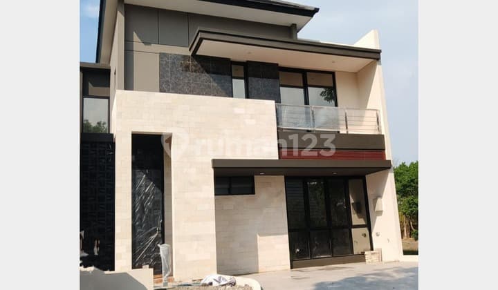 Brand New Grand Pakuwon House - Price Can Still Be Negotiated