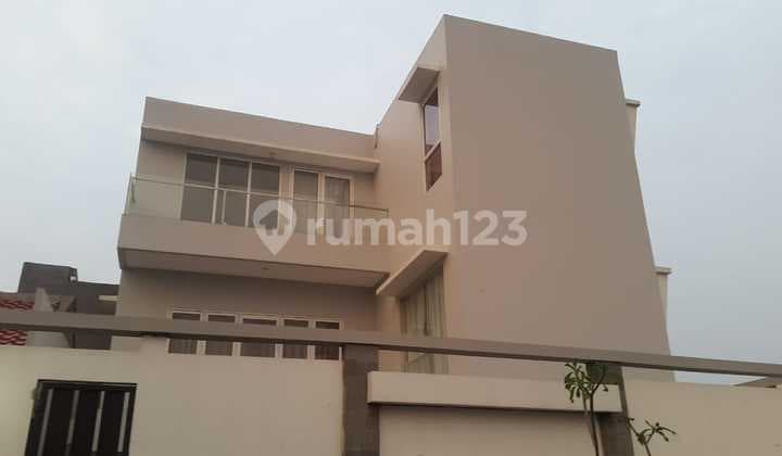 Puri Gardenia For Sale Luxury Semi-Detached House in Kalideres