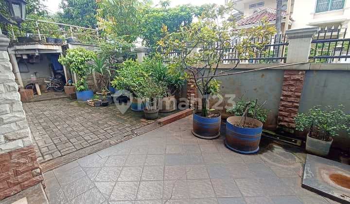 Sell Luxury House in Huk Taman Palem Lestari Cengkareng