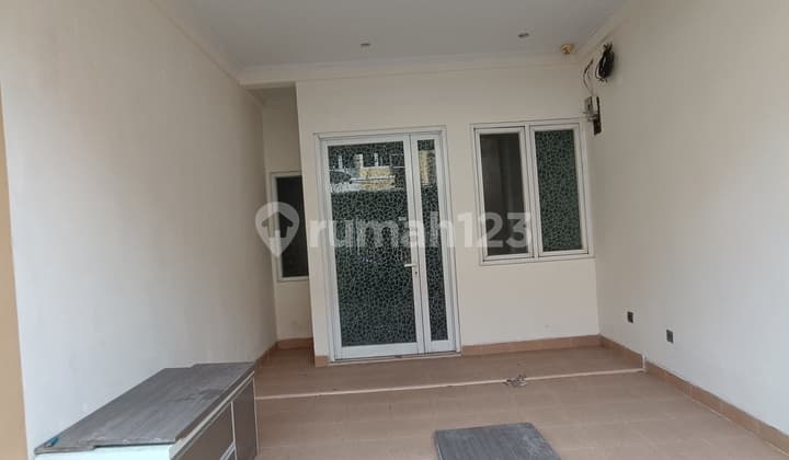 Palem Lestari Brand New Minimalist House For Sale in Cengkareng