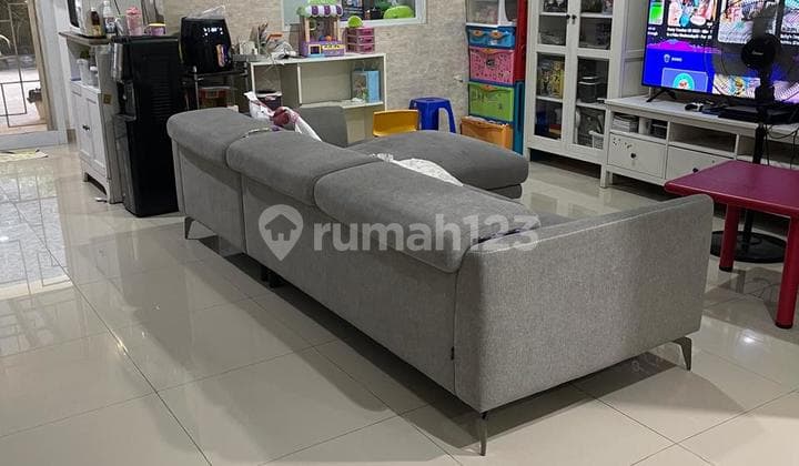 Sunny Park Minimalist House For Sale Cheap