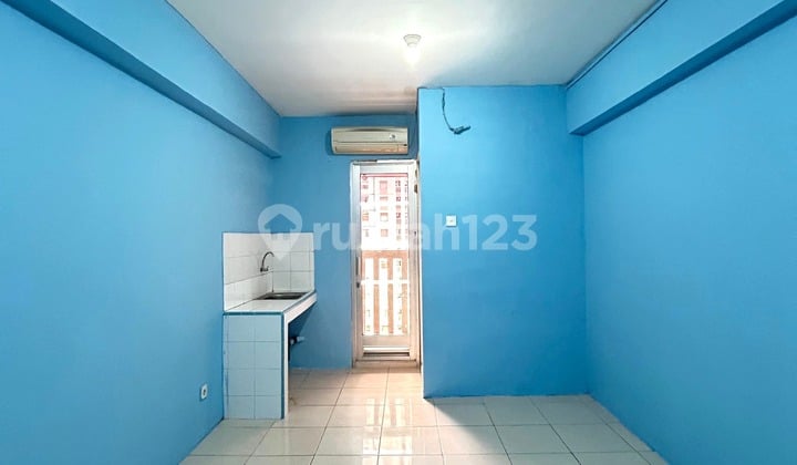 Apartemen Green Bay Pluit Studio Unfurnished Baru di Cat Ulang!