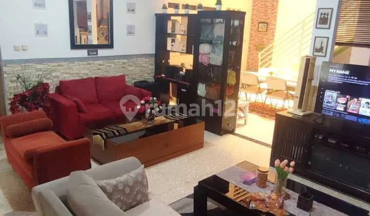 Rumah 2 Lantai Selangkah ke Tip Top Rawamangun Jakarta-Timur
