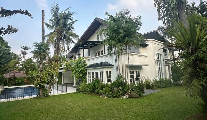 For Rent Good Location In Kemang ( Compound Area ) With Spacious Backyard