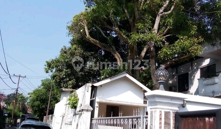 For Rent Rumah 2 Lantai (bisa Untuk Kantor/cafe/usaha Lainnya), Di Ragunan, Jaksel