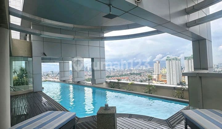 Luxurious Urban Penthouse at Shangrilla Residence Featuring Private Rooftop, Sauna, and Swimming Pool