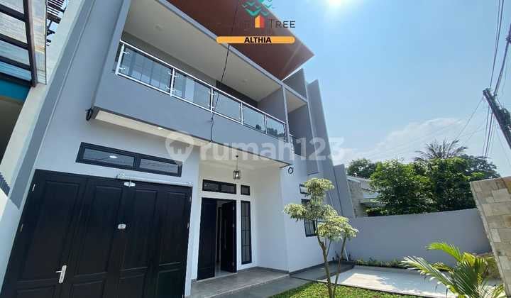Rumah Cakep Ada Privat Pool Siap Huni Di Bsd City