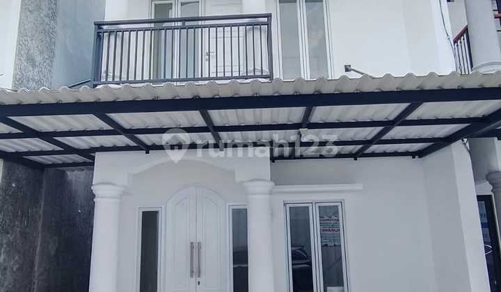 Dirumah 2 Lantai Design Classic Lokasi Dekat Graha Raya Bintaro