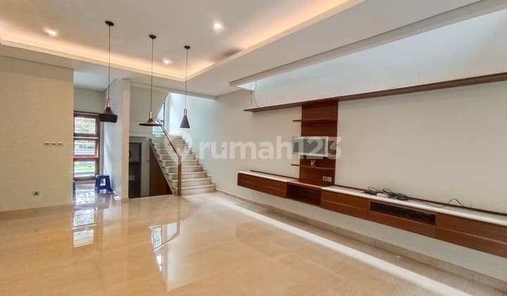 Jual Rumah Pusat Kota Bandung Sayap Gatot Subroto Buranrang Bandung Semi Furnished SHM - Sertifikat Hak Milik