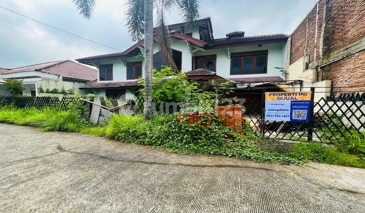 Rumah Butuh Renovasi Dekat Terminal Dekat Stasiun Di Laladon